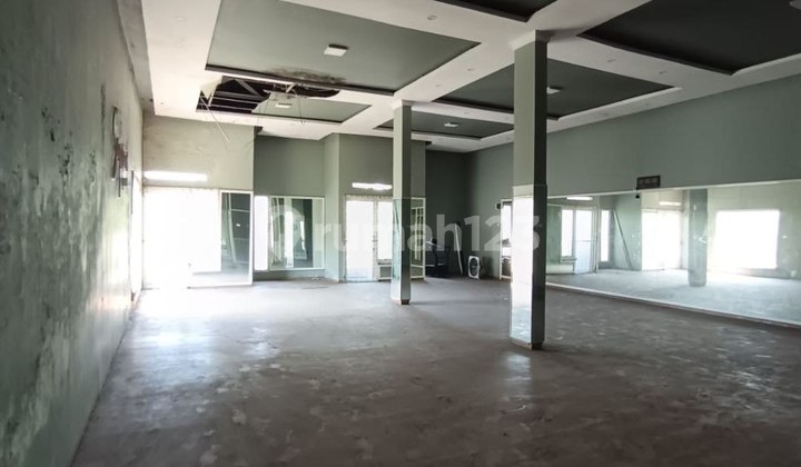2-Story Shophouse on Satsui Tubun Road Axis, Malang 2