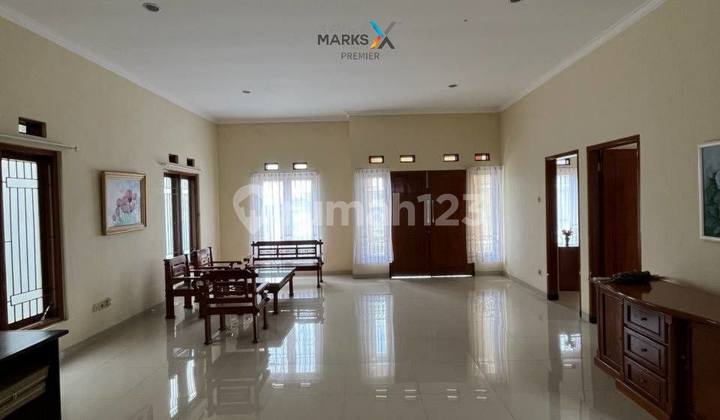Semi-Furnished Luxury House Near Toll Exit in Graha Kencana Malang 2
