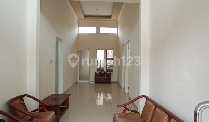 Bonus Furnished House on Bunga Bunga Street, Malang. 2