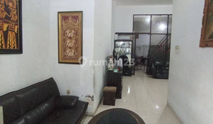 Rumah Terawat Dekat Kampus di Jl Bunga bunga Malang 2