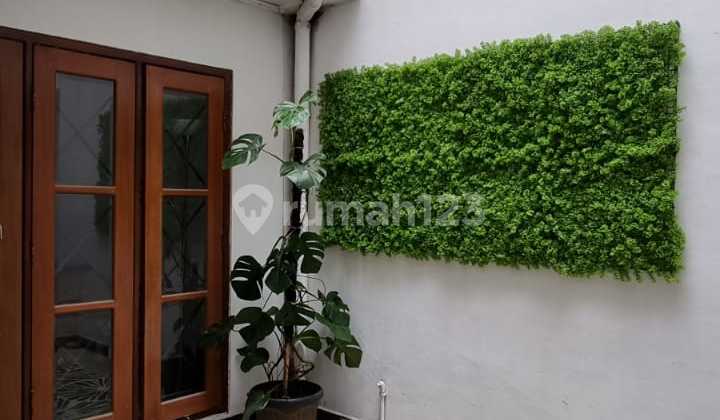 Rumah Area Mampang Jakarta Selatan 2