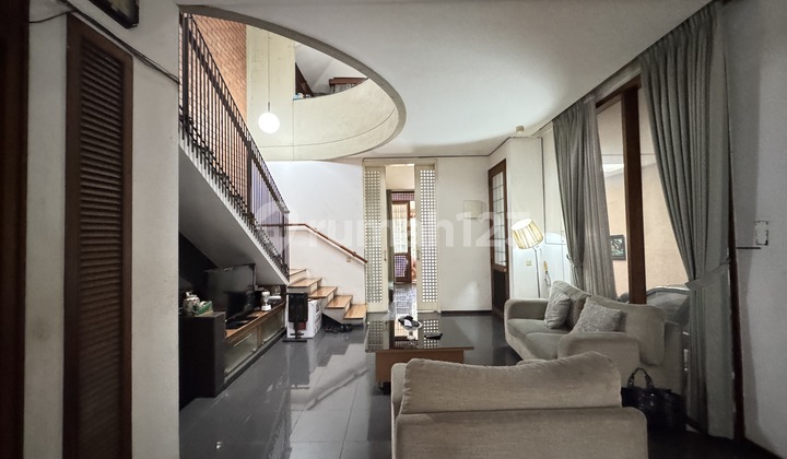 Dijual Rumah Di Sayap Dago Pusat Kota Bandung 