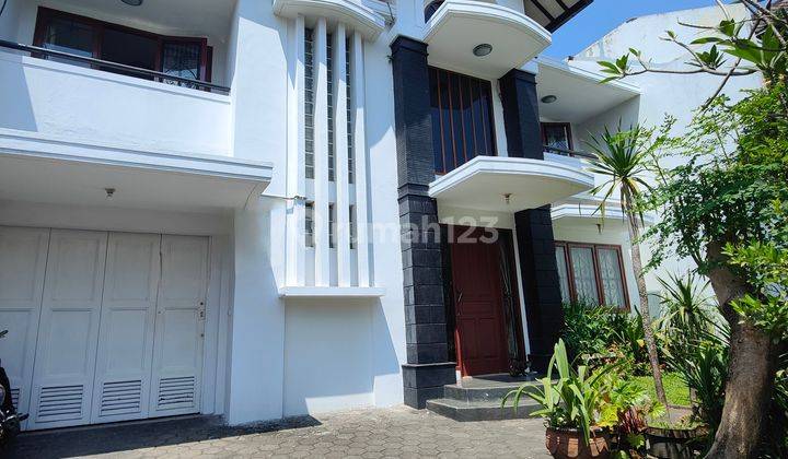 Jarang Ada ‼️ 
dijual Rumah
classic Modern Mekarwangi Bandung 2