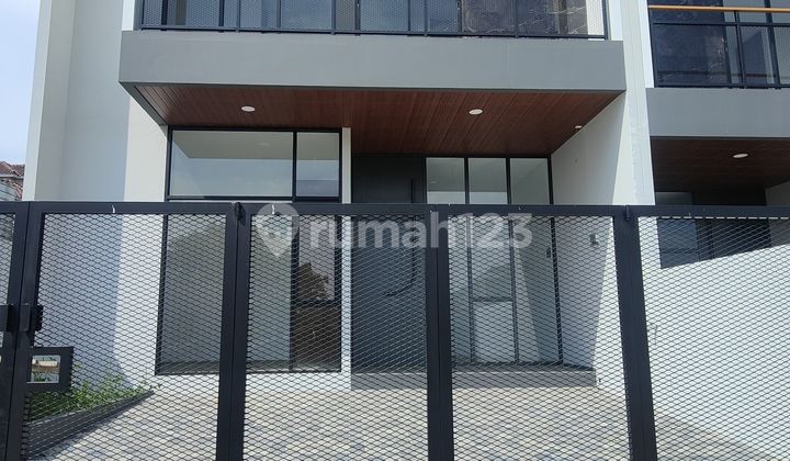 Dijual Rumah Minimalis Modern di Pusat Kota Turangga dekat mall TSM Bandung Dijual Rumah Minimalis Modern di Pusat Kota Turangga dekat mall TSM Bandung