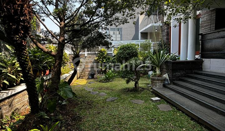 For Sale: Beautiful Classic Luxury House in Setraduta, Bandung. For Sale: Beautiful Classic Luxury House in Setraduta, Bandung.