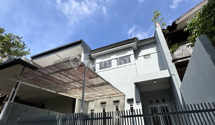 Rare! For Sale Modern Minimalist House Setraduta Pasteur Bandung 2
