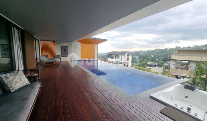 For Sale Sultan's Luxury Houses in North Dago Bandung