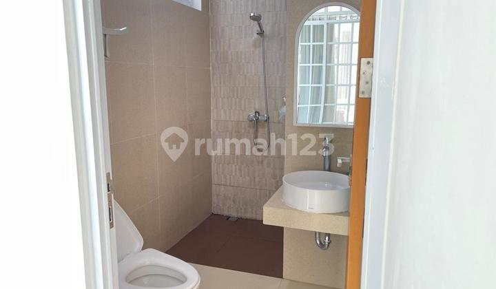 For Sale: Main Road Shop House, Near Buah Batu, Bandung.