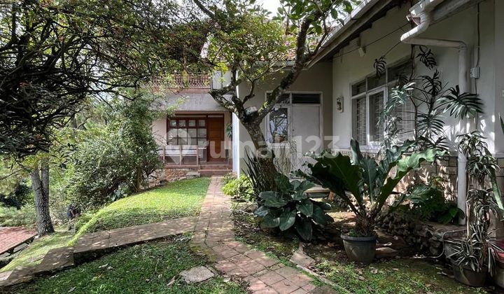 Dijual Villa Hitung Tanah di Ciumbuleuit Bandung Dekat dengan Tempat Wisata