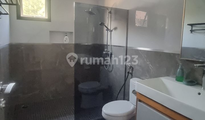 Wts - Rumah Baru Finishing Premium Full Furnished di Dago Pakar Resort Design Tropis Elegan, Full Furnished, View Hijau Segar! - LT 610 M² | LB 440 M² - Bangunan Baru Tahun 2025 - 4 Kt | 4 Km (Termasuk Km Art) - Powder Room + Gudang - 2 Kamar Art + Km Art 2