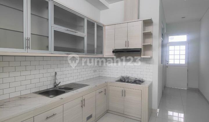 Dijual Rumah Strategis Dekat Fasilitas Kesehatan, Mall, dan Universitas di Pasir Kaliki Bandung