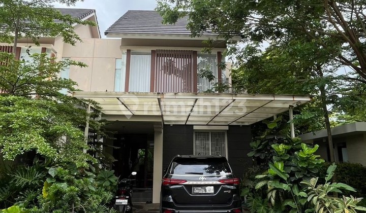 For Sale Clover Hill House Position Beside Park, 2 Floors 4M Negotiable