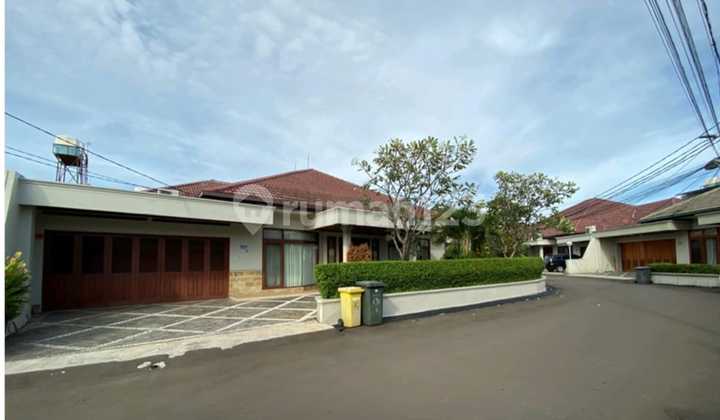 Rumah Dijual Dalam Cluster Di Cipete Fasilitas Private Pool 1