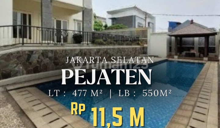 Luxury House in Pejaten with Private Pool, Just a Step Away from Pejaten Village Mall Luxury House in Pejaten with Private Pool, Just a Step Away from Pejaten Village Mall