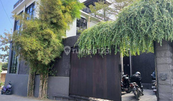 Rumah villa modern baru 3 lantai furnished SHM Melasti Ungasan 1