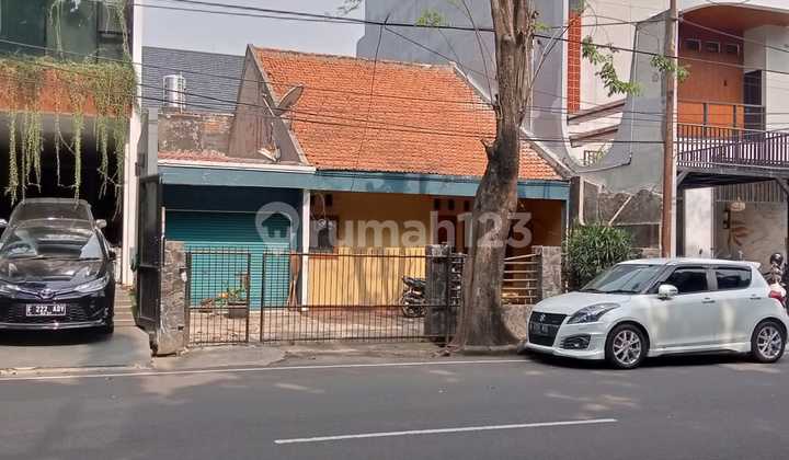 Dijual Rumah Untuk Usaha Dipinggir Jalan Raya Besar Bintaro Utama Pesanggrahan. Jakarta Selatan