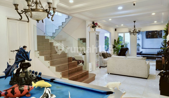 Dijual Rumah Modern Classic Swimming Pool Bintaro 2