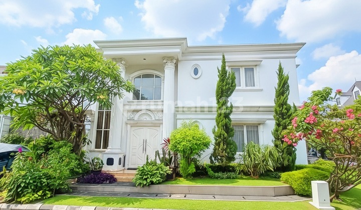 For Sale Modern Classic House with Swimming Pool in Bintaro