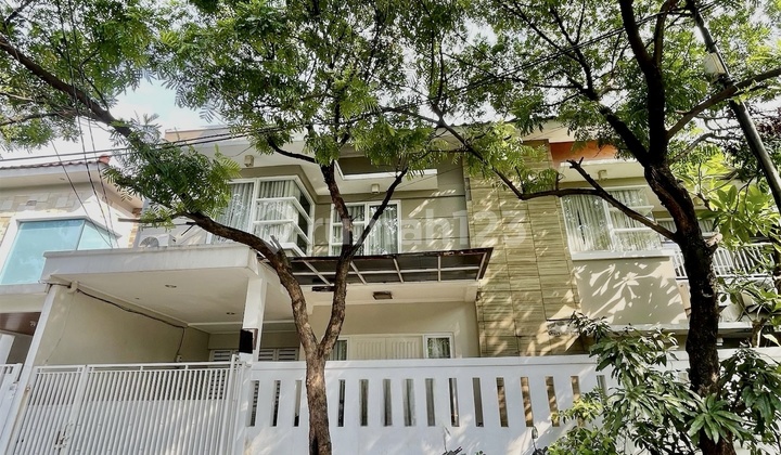 Well-Maintained Nice House in Bintaro Sector 5