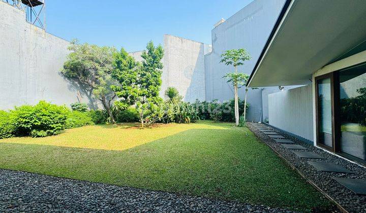 Dijual Rumah Siap Huni Model Villa di Vgi Kelapa Gading 1