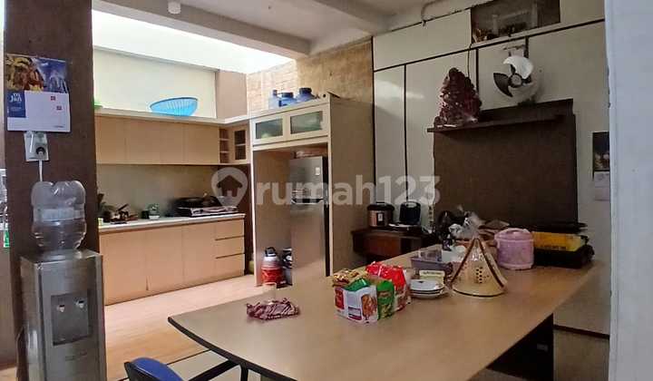 Rumah di Gunung Sahari 2.5 Lantai - 3 Kamar Tidur