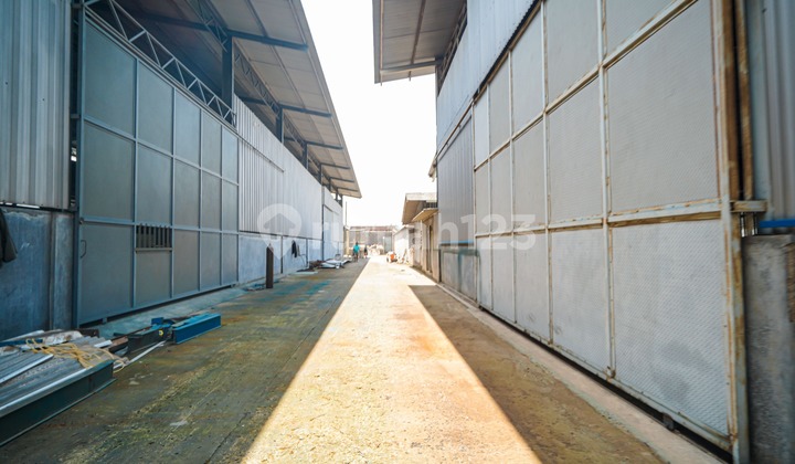 3 Warehouses in Narogong Raya - New Building, Strategic Location