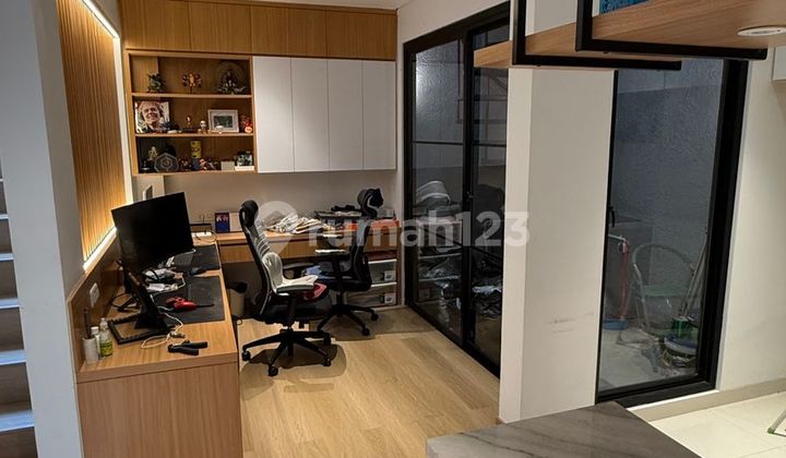 Rumah di Taman Tirta Sunter - Hook Utara Timur, Baru Renovasi 2