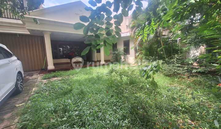 House for Rent in Rawamangun, 6 Bedrooms - Wide Road Access 2