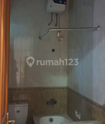 House in Pulo Gadung, Area 164 m2 - NEGOTIABLE! 2