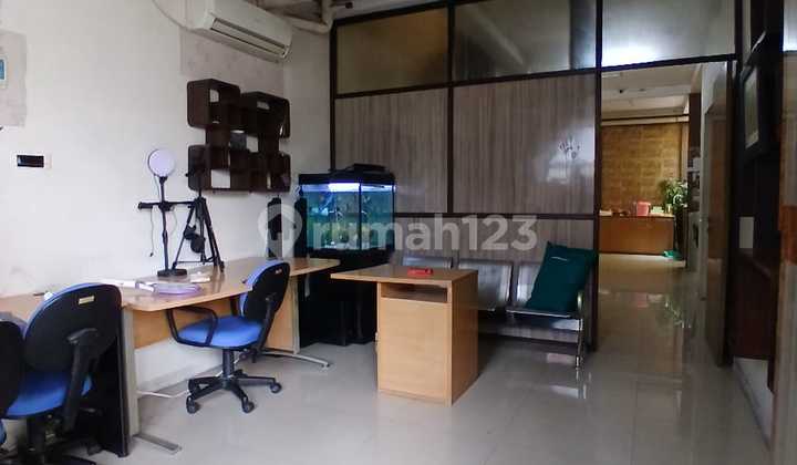 Rumah di Gunung Sahari 2.5 Lantai - 3 Kamar Tidur 2