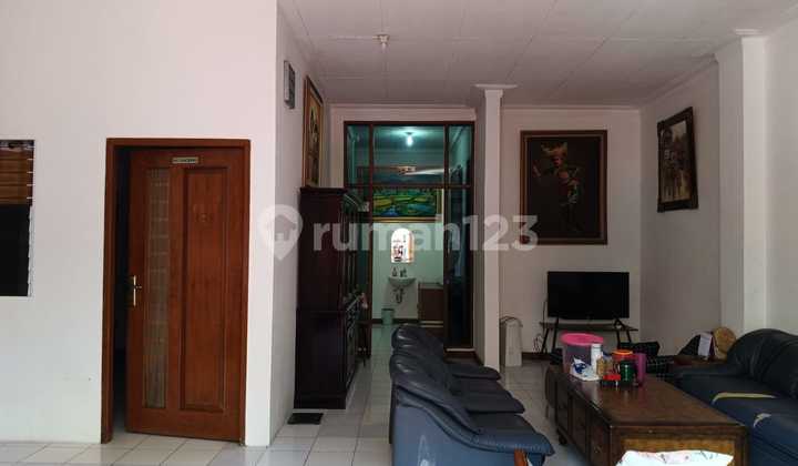 Rumah di Jalan Ekor Kuning 3, Rawamangun - Cocok untuk Kost! 2