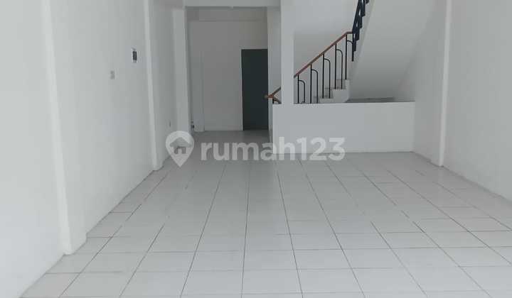 3-Storey Shop House on Boulevard Raya, Kelapa Gading - East Facing