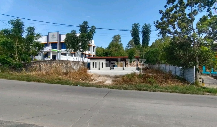 Land for Sale for Foundation Purposes or Also Suitable for Padel.