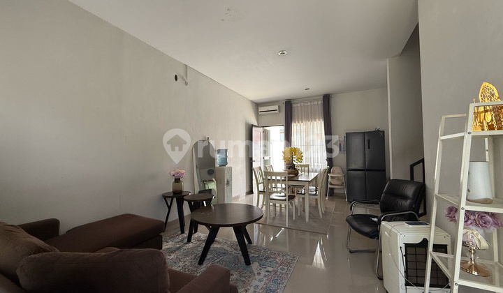 2-STORY HOUSE AZURE BAY 2