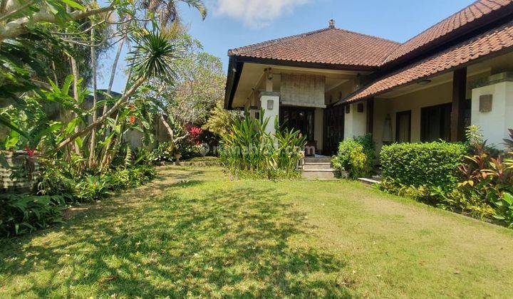 Hot List for Sale Villa View of Rice Fields Location Jalan Czechomaria Peguyangan Kangin North Denpasar Bali 1