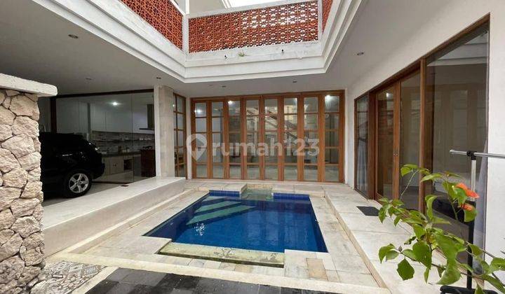 TOP URGENT DI JUAL VILLA LOKASI SEMINYAK KUTA BADUNG 1