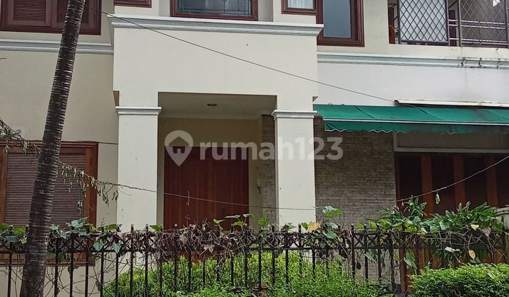 Rumah Terawat Siap Huni Pondok Indah Jakarta Selatan