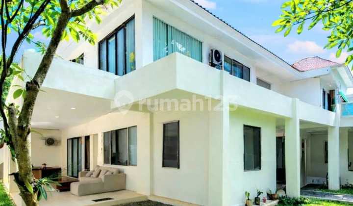 Rumah Mewah Lokasi Strategis Kebayoran Baru Jakarta Selatan