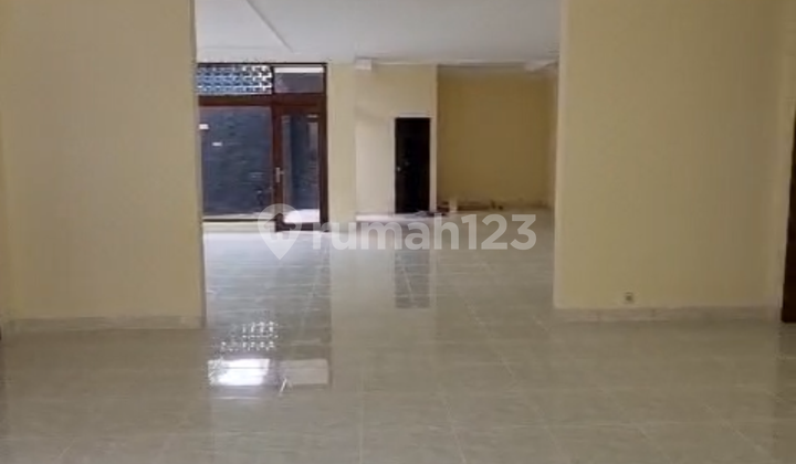 2-Storey House with Spacious Yard in Kemang, South Jakarta 2