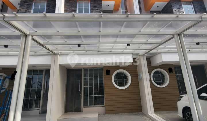 For Rent, PIK 2 House, Size 4.5x10, 3 Floors, Air Conditioned.