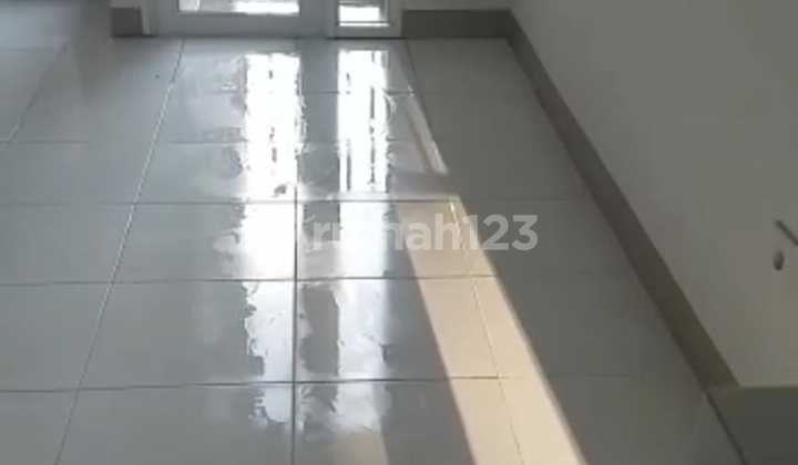 Disewakan Murah Apartemen Studio Tokyo Riverside Pik 2 Kosongan AC