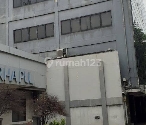 Disewakan Gedung di Yossudarso 1