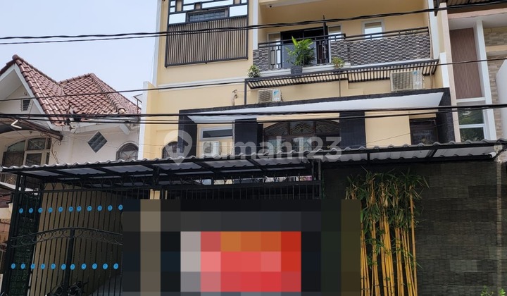 jual rumah bagus 3lantai di kelapa gading