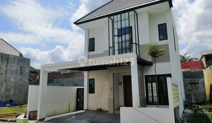 Modern 2-Story House Grand Str Palagan Jogja, Sleman Yogyakarta