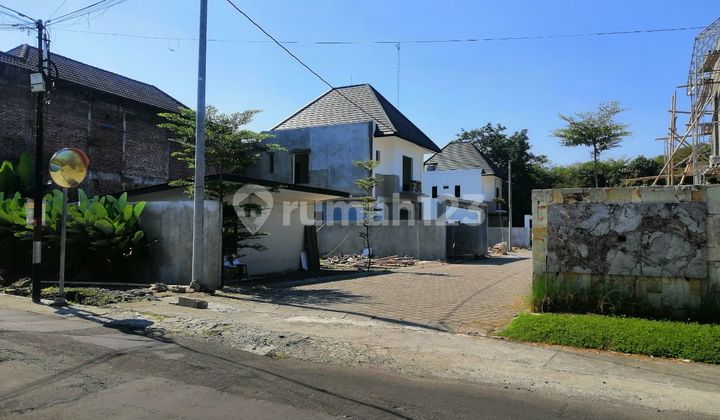 Modern 2-Story Housing Grand Str Palagan Jogja, Sleman Yogyakarta Modern 2-Story Housing Grand Str Palagan Jogja, Sleman Yogyakarta