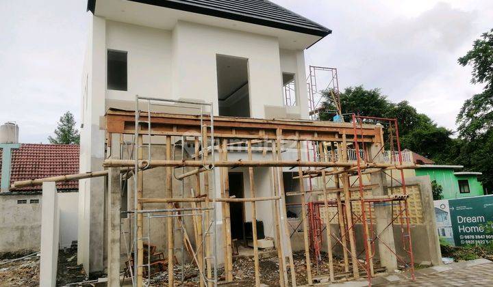 Rumah Perumahan Modern 2 Lt. Dekat Jalan Kaliurang Sleman Yogyaka 1