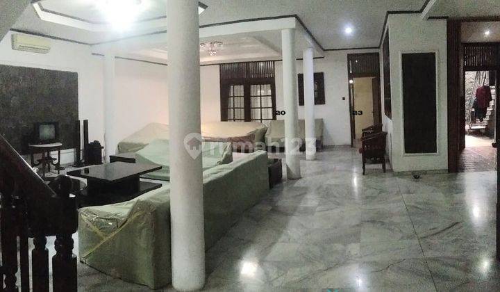 Rumah 2 Lantai Model jepang Jl. Kebayoran Lama 2