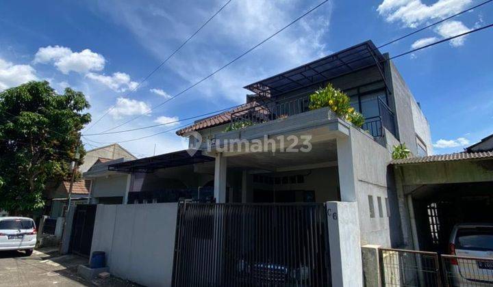 Rumah Dibawah Harga Pasar Asri Dan Strategis 2 Lantai SHM 2