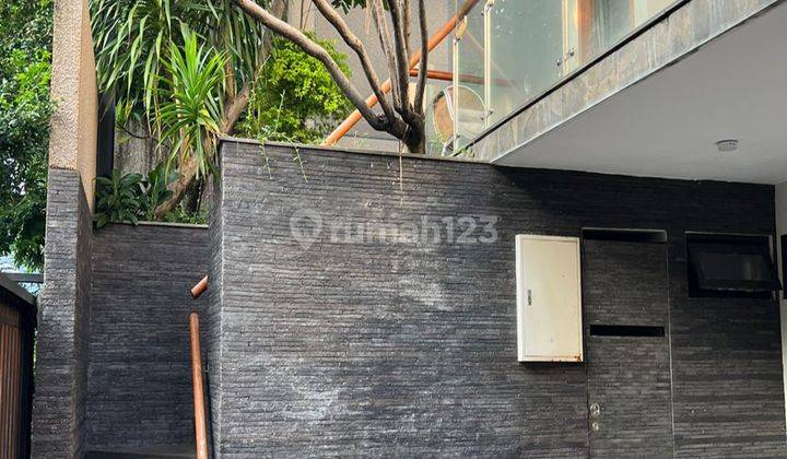 Rumah Mewah Kolam Renang Strategis Pesanggrahan Jakarta Selatan 1