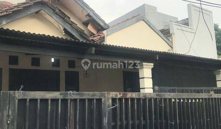 Rumah lokasi strategis di boulevard graha raya bintaro 1